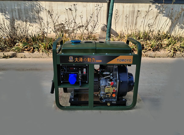大泽动力6KW移动式柴油三相发电机组TO7600ET-大泽动力官网_大泽动力发电机_大泽动力发电电焊机_大泽动力厂家